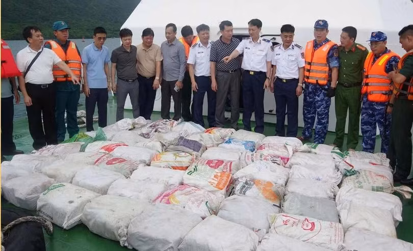 1,16 tấn ketamin bị thu giữ trên biển. Ảnh: Công an cung cấp