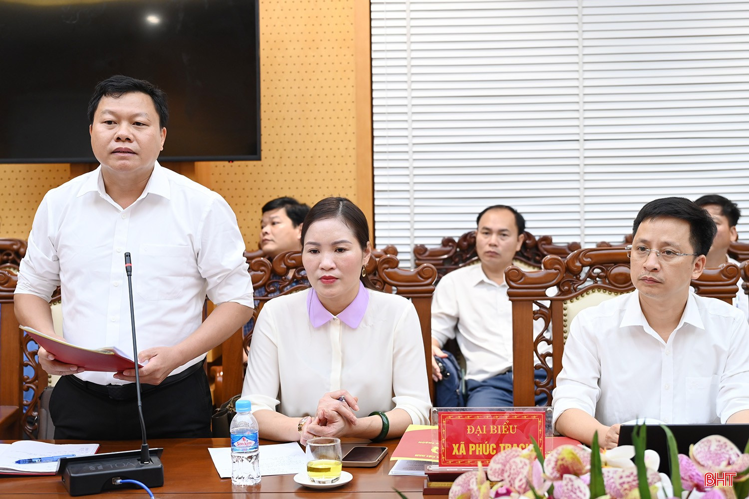 Đồng chí Hoàng Quốc Nhã - Bí thư Đảng ủy, Chủ tịch HĐND xã Phúc Trạch báo cáo công tác chuẩn bị.