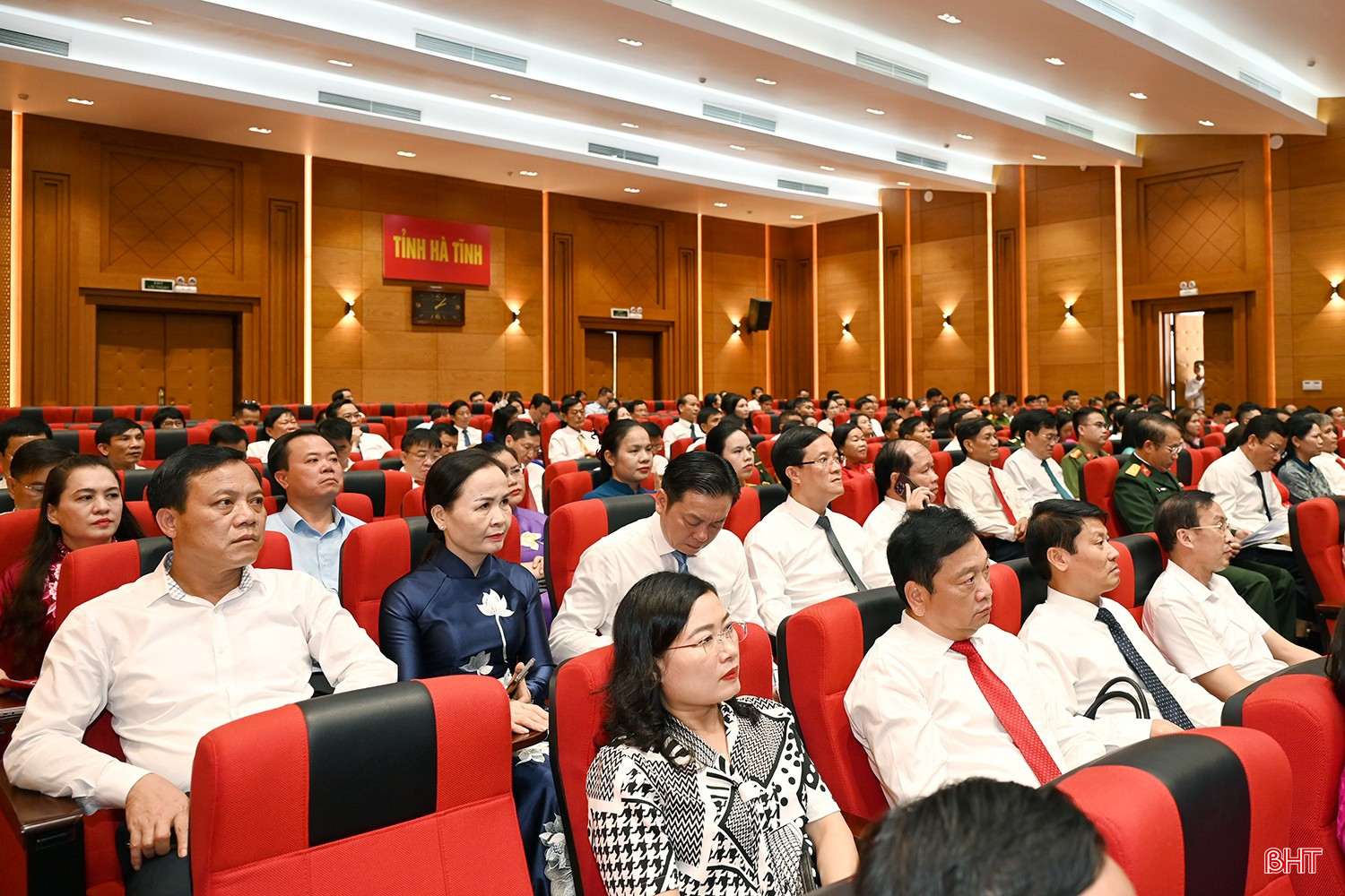 Đại biểu dự hội nghị.