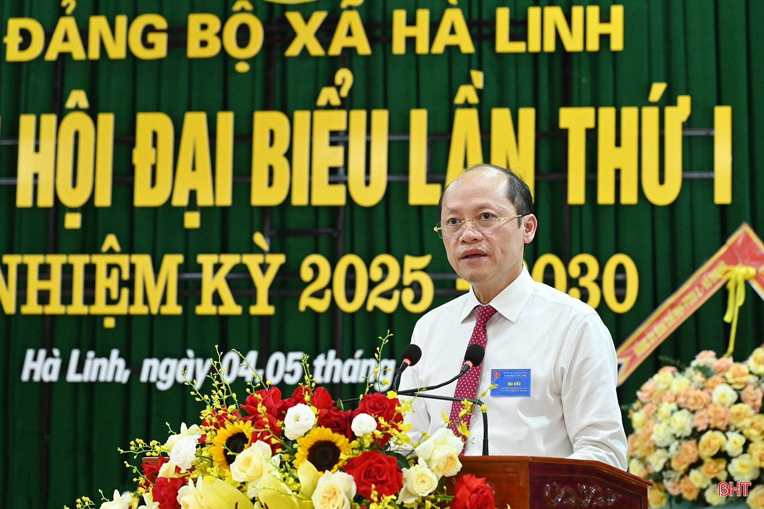 Phó Chủ tịch Thường trực UBND tỉnh Nguyễn Hồng Lĩnh phát biểu chỉ đạo đại hội.