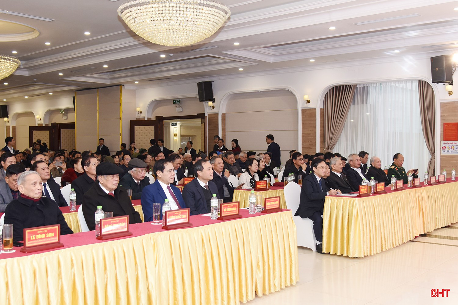 Đại biểu dự buổi gặp mặt.