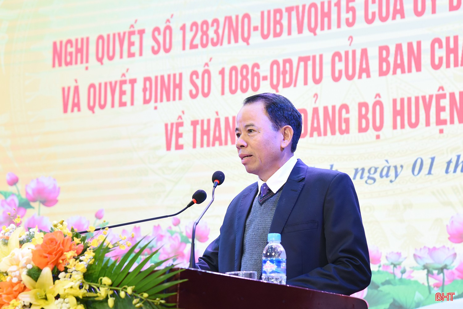 Giám đốc Sở Nội vụ Lê Minh Đạo công bố Nghị quyết số 1283/NQ-UBTVQH15