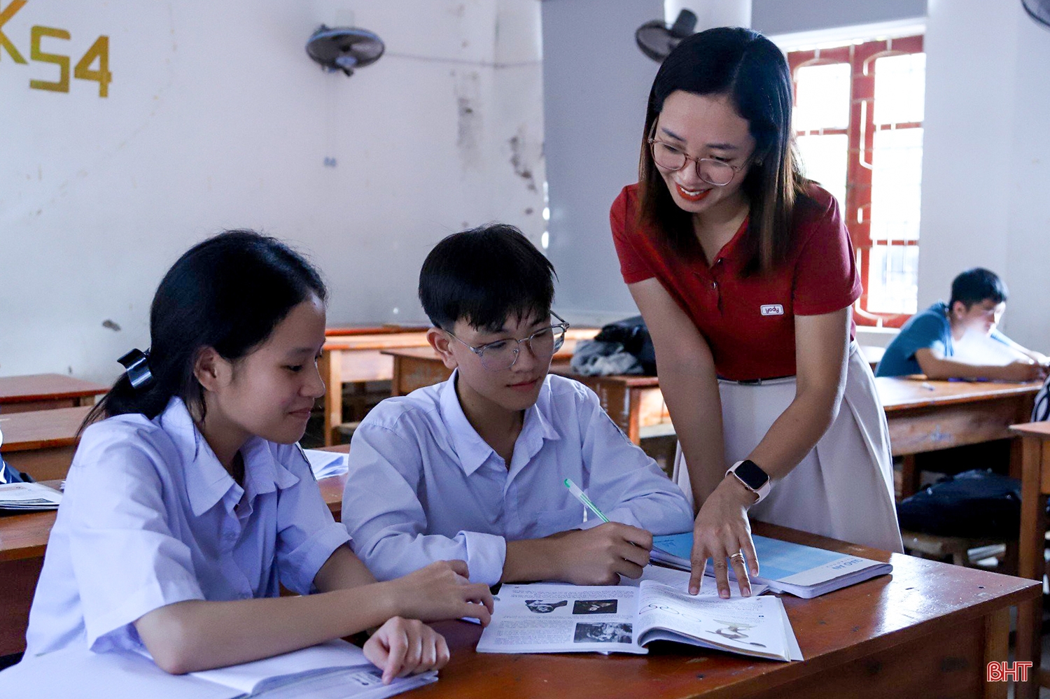 Những câu chuyện ấm áp dưới mái trường (bài 1): Cùng trò nghèo vượt khó