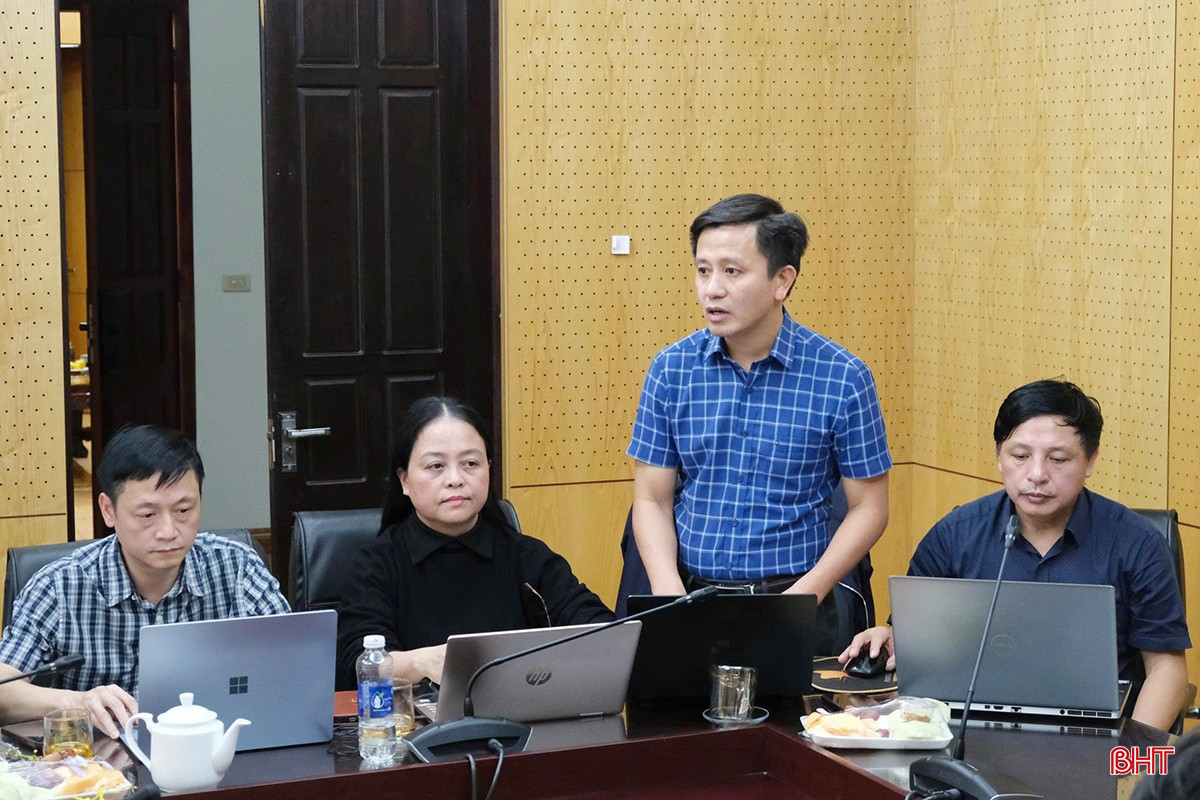 Đại biểu phát biểu tại cuộc họp.
