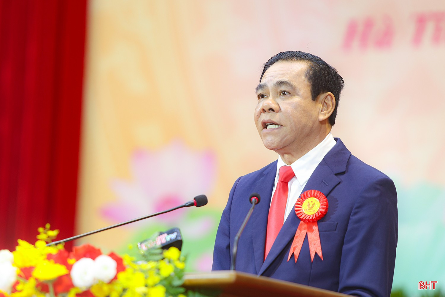 Đồng chí Võ Trọng Hải, Phó Bí thư Tỉnh ủy, Chủ tịch UBND tỉnh, Chủ tịch Hội đồng Thi đua - Khen thưởng tỉnh phát động phong trào thi đua giai đoạn mới.