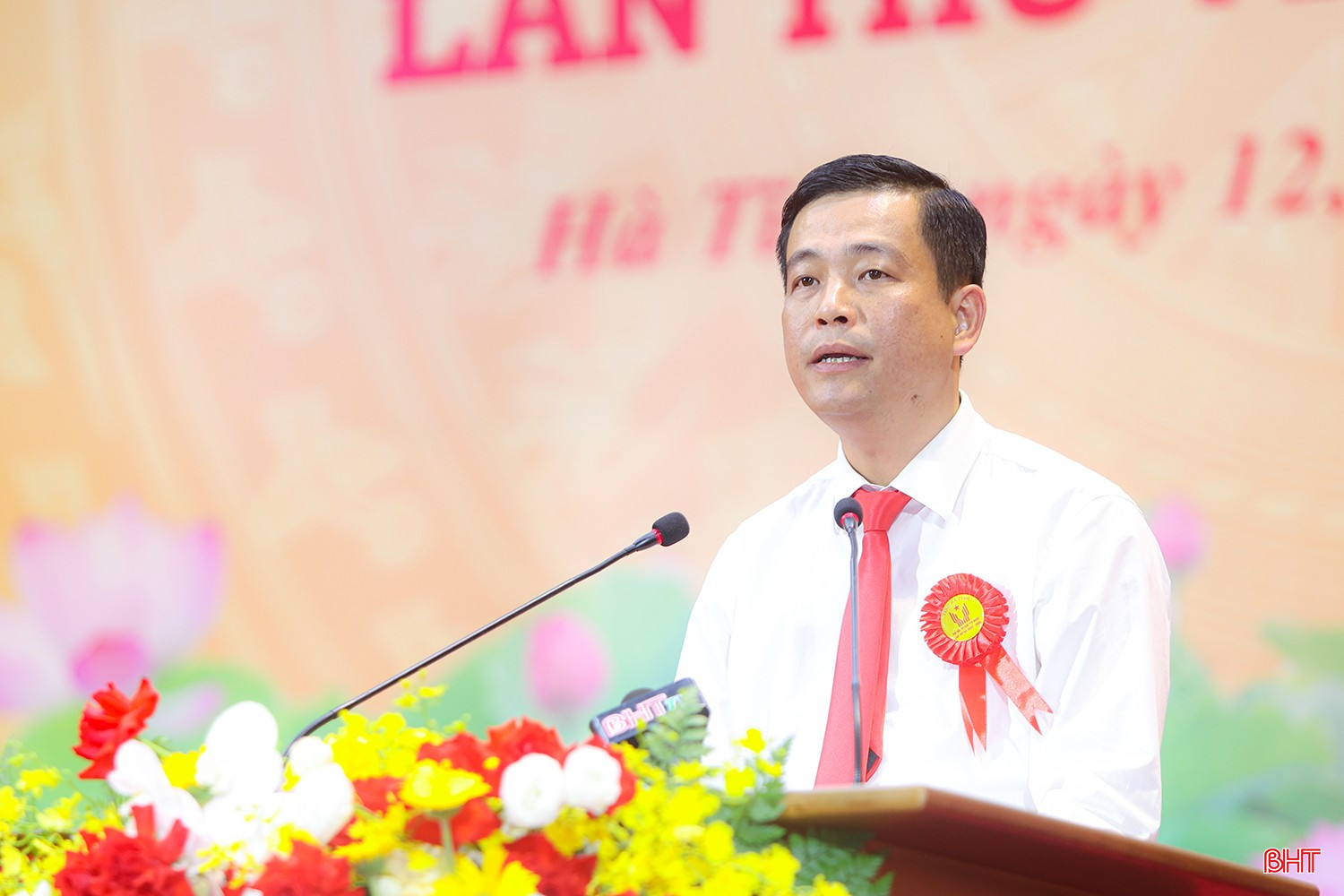 Đồng chí Nguyễn Thành Đồng - Phó Chủ tịch Thường trực Ủy ban MTTQ phát biểu hưởng ứng.