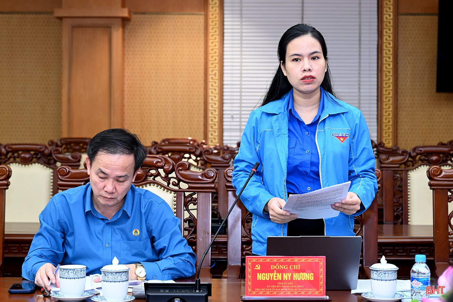 Bí thư Tỉnh đoàn Nguyễn Ny Hương báo cáo tiến độ chuẩn bị Đại hội Đoàn TNCS tỉnh.