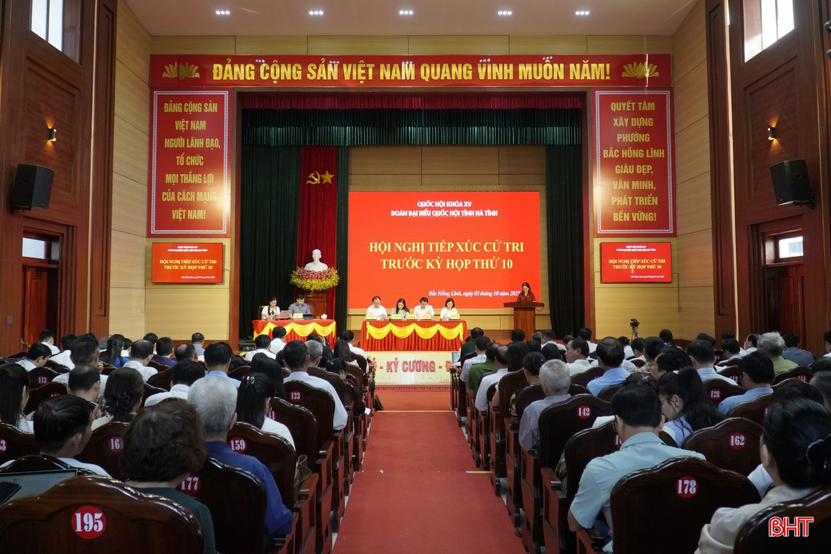 Toàn cảnh hội nghị.