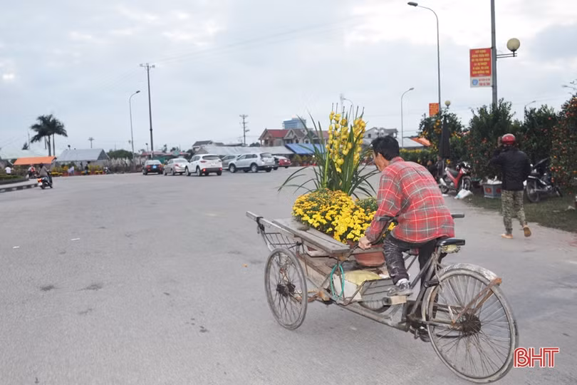 Cận cảnh những người chở Tết về nhà