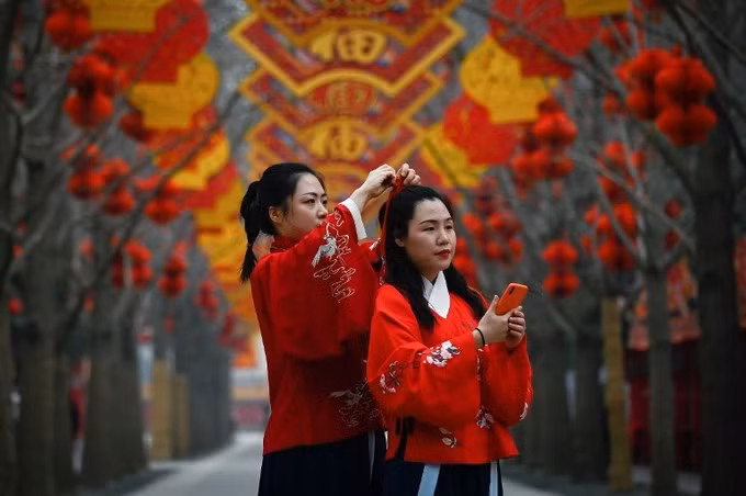Không khí chào đón Tết Kỷ Hợi trên thế giới