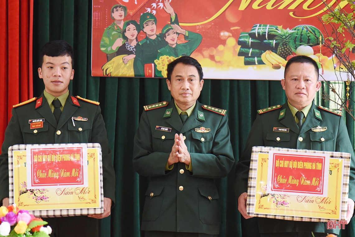Lãnh đạo tỉnh kiểm tra công tác trực sẵn sàng chiến đấu và chúc tết lực lượng vũ trang ở Kỳ Anh