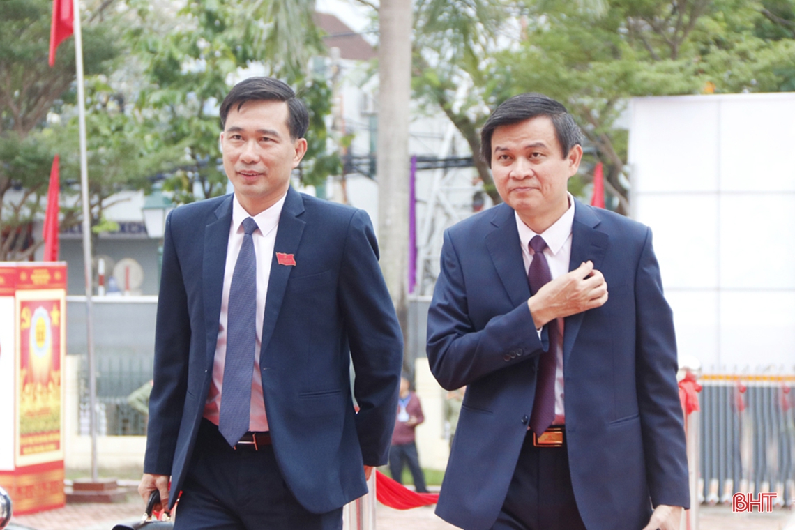 Các đồng chí lãnh đạo, nguyên lãnh đạo Đảng, Nhà nước dự Đại hội Đảng bộ tỉnh Hà Tĩnh lần thứ XIX