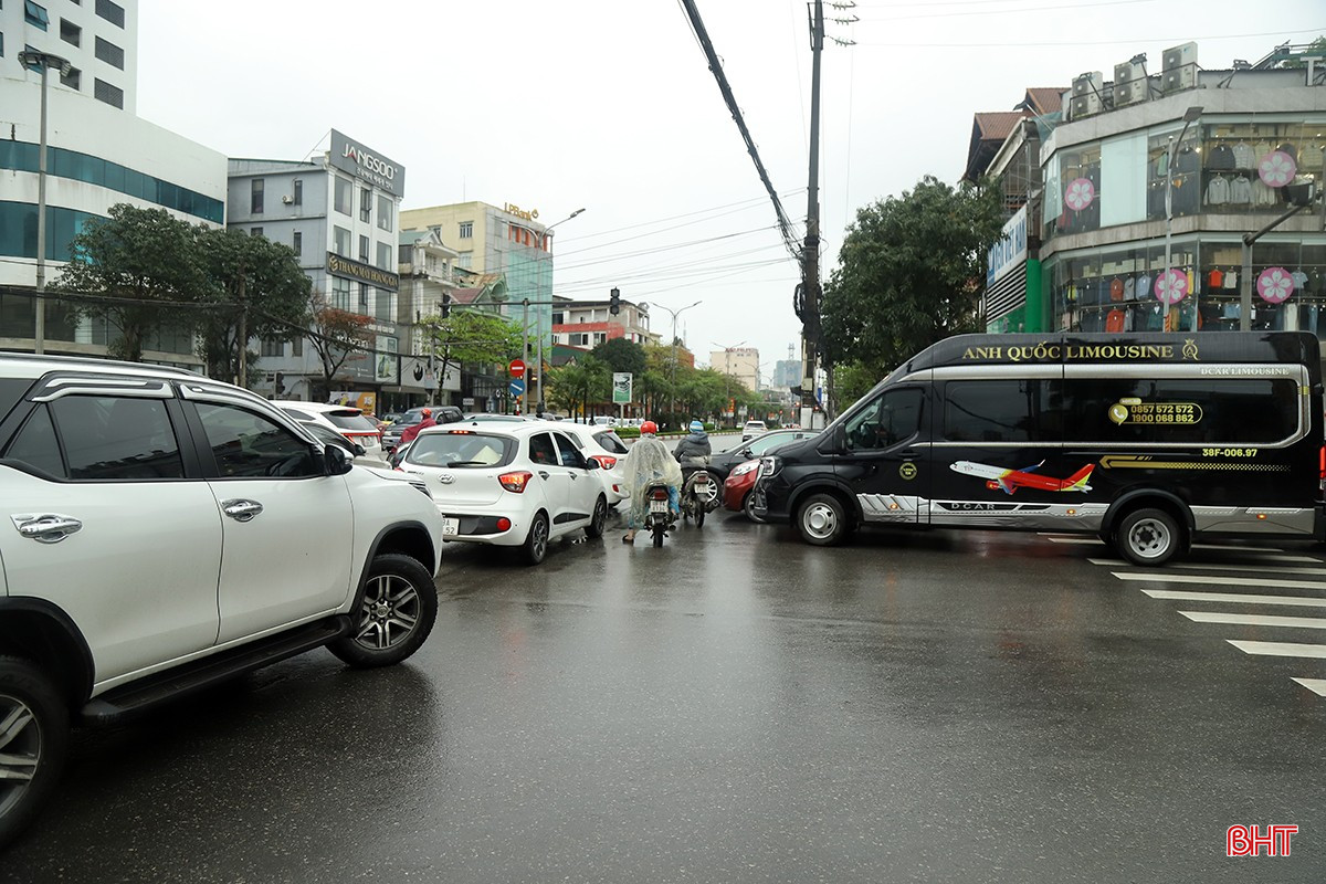 bqbht_br_den-do-hu-hong-4a.jpg