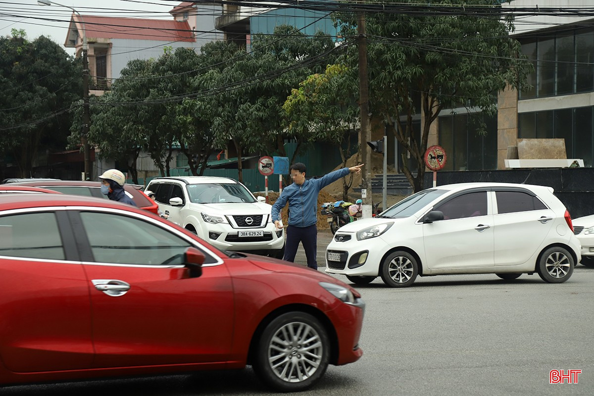 bqbht_br_den-do-hu-hong-2b-596.jpg