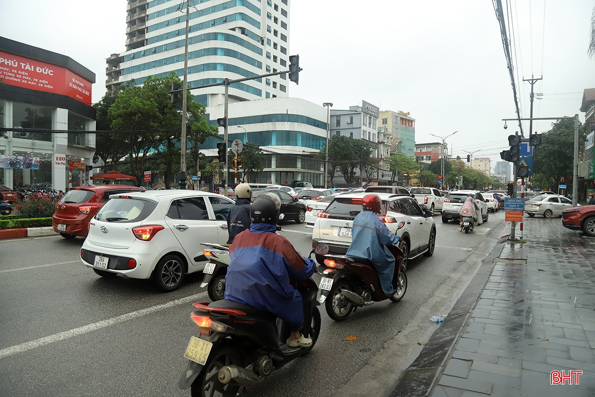 bqbht_br_den-do-hu-hong-4ba.jpg