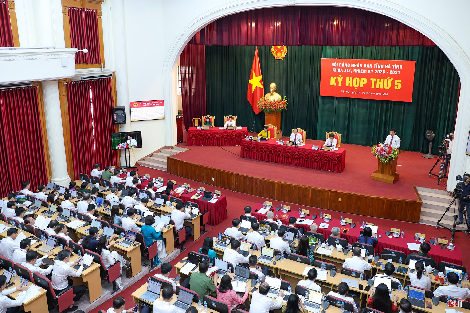 bqbht_br_aimg-9928-canh-toan-2.jpg