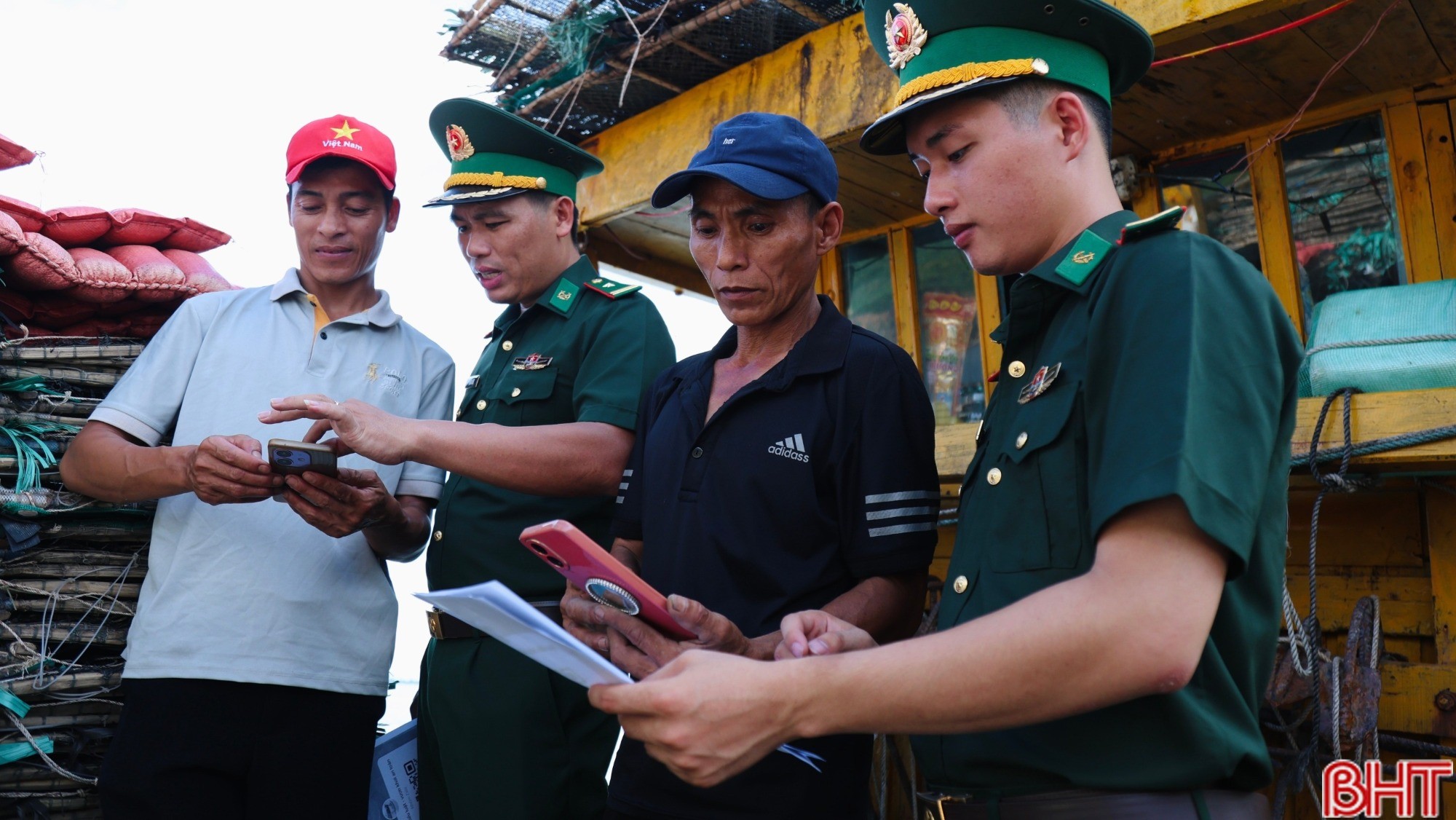 Tôi làm cầu nối "số" cho ngư dân vùng biển