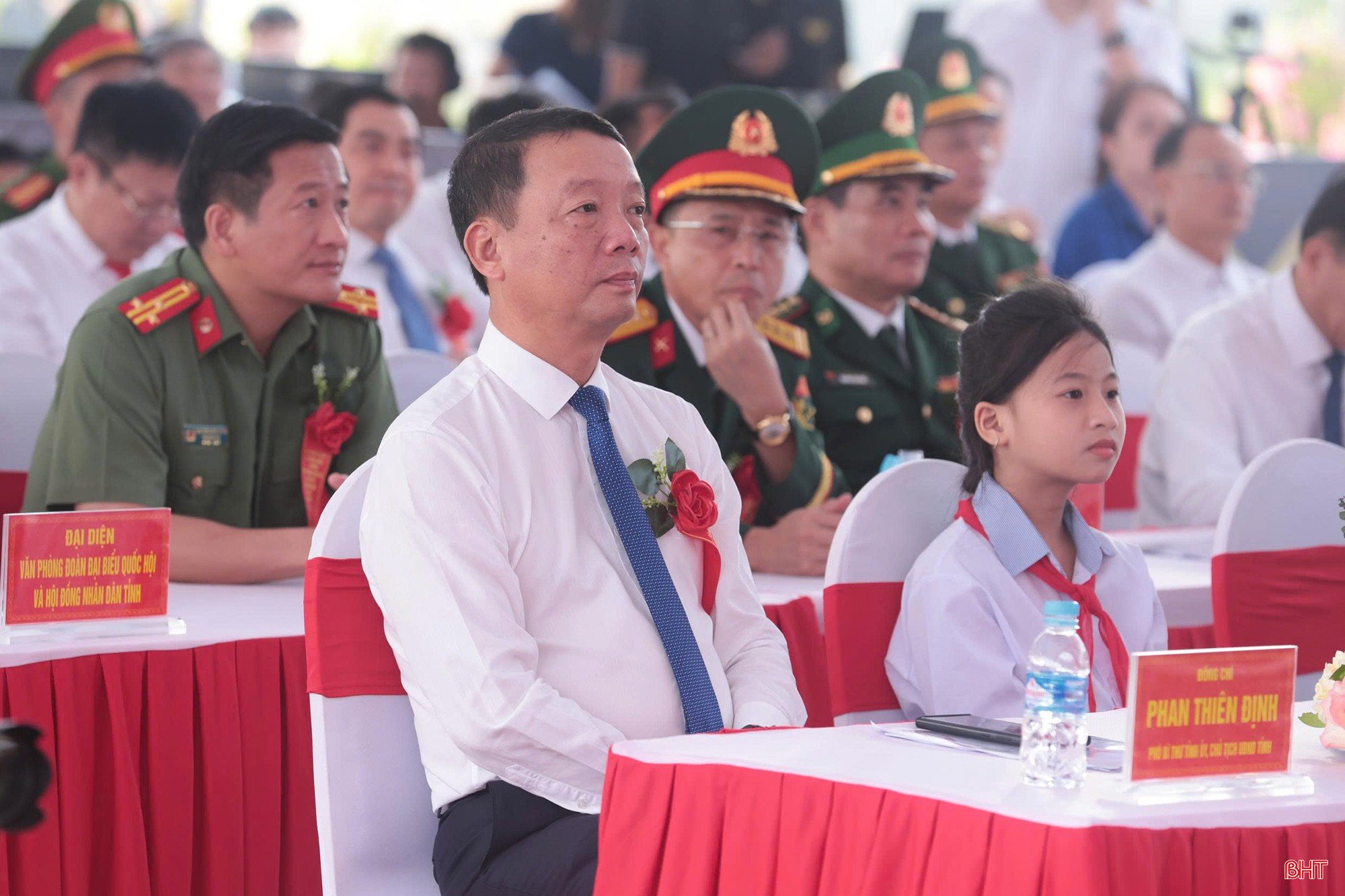 Náo nức ngày khai trường tại Hà Tĩnh ảnh 3