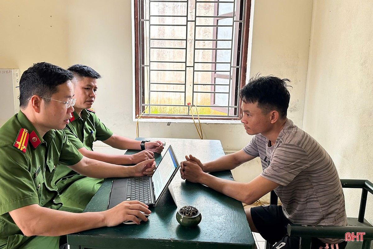 bqbht_br_co-quan-dieu-tra-lam-viec-voi-doi-tuong-nguyen-quang-vinh.jpg