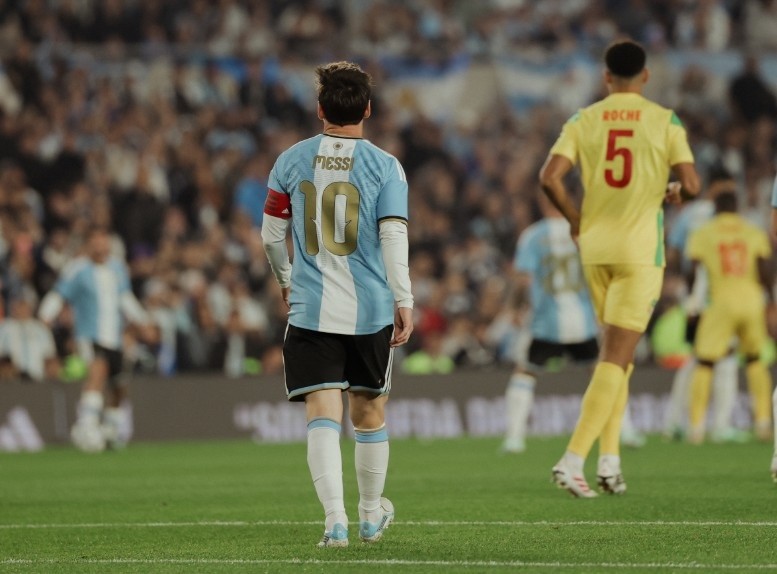 Messi tỏa sáng trong lần cuối khoác áo tuyển quốc gia.