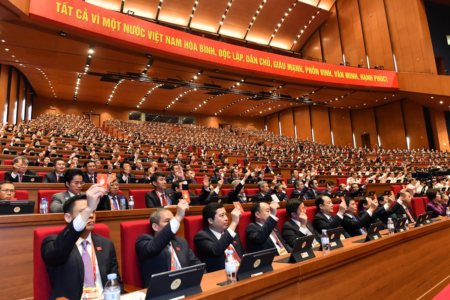 Các đại biểu đoàn Chính phủ dự phiên trù bị của Đại hội đại biểu toàn quốc lần thứ XIV.