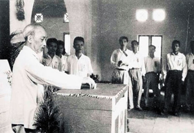 bac-ho-di-bo-phieu-hang-voi.jpg