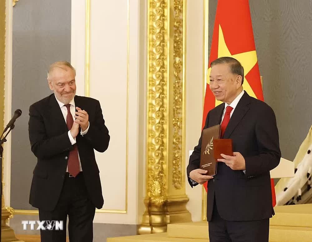 ttxvn-tong-bi-thu-chu-tich-nuoc-to-lam-nhan-giai-thuong-hoa-binh-lev-tolstoy-nam-2026-9014347jpg.jpg