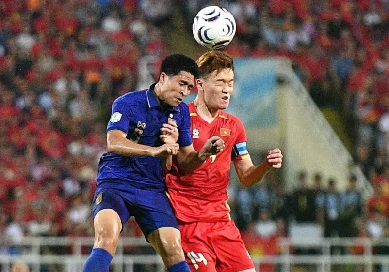 Tuyển Việt Nam gặp nhiều khó khăn. Ảnh: Việt Hà.