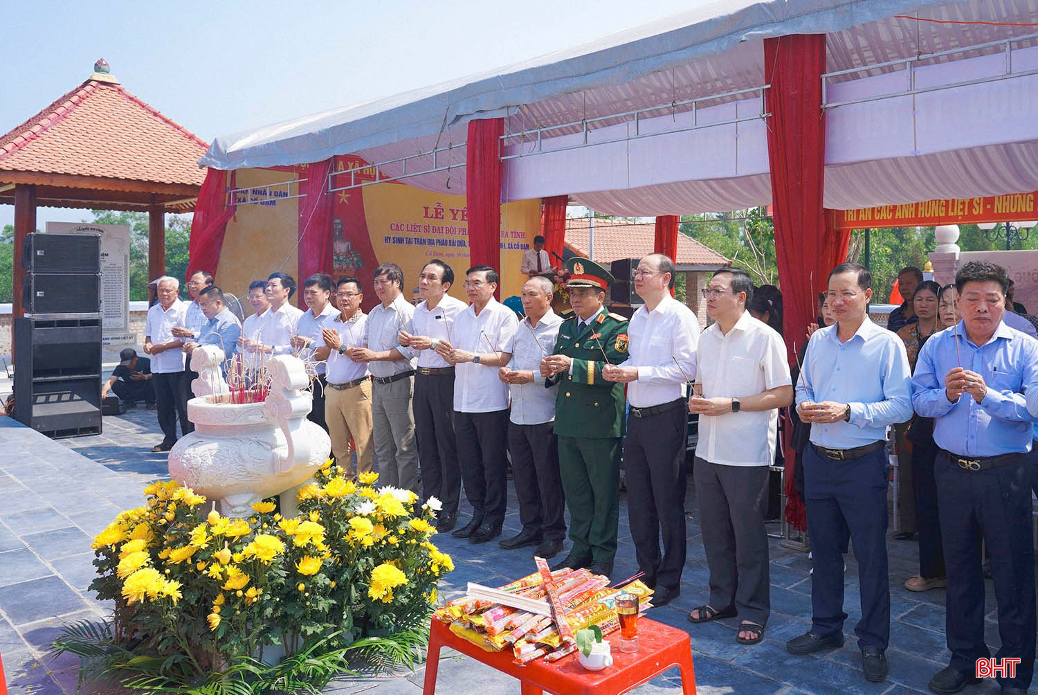 Lễ cầu siêu, yên vị các anh hùng liệt sĩ được tổ chức trang nghiêm