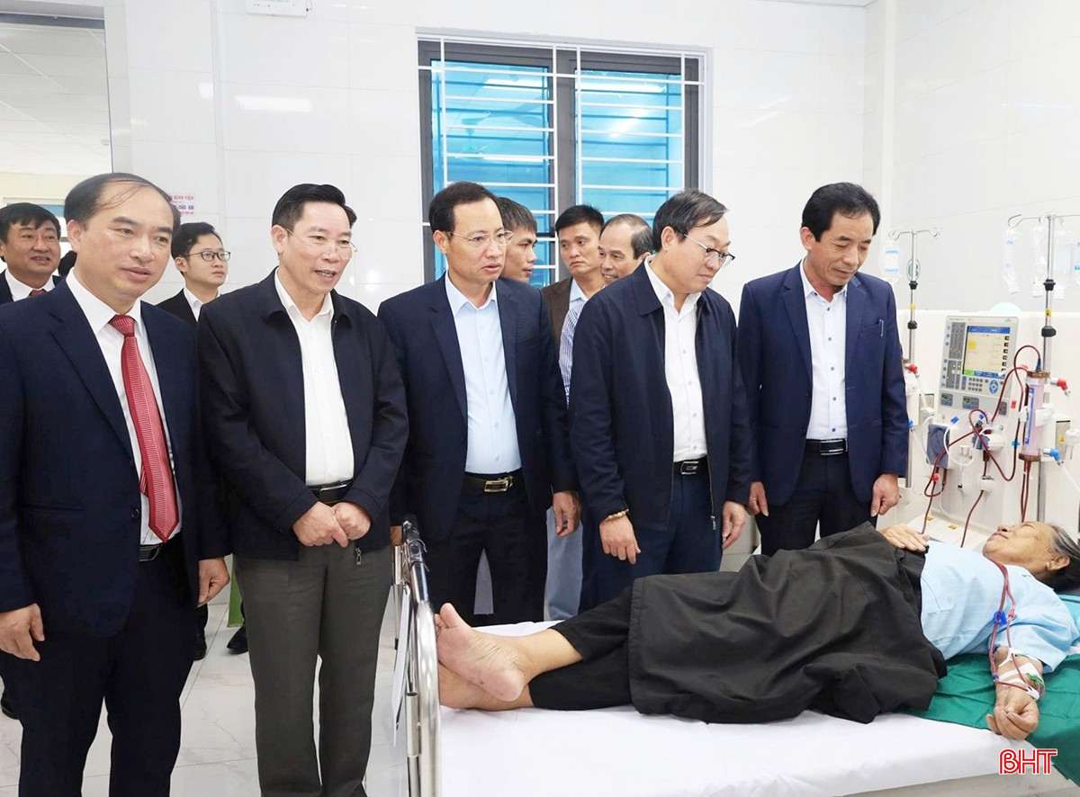 bqbht_br_tham-qua-he-thong-than-nhan-tao-va-dong-vien-swusc-khoe-benh-nhan.jpg