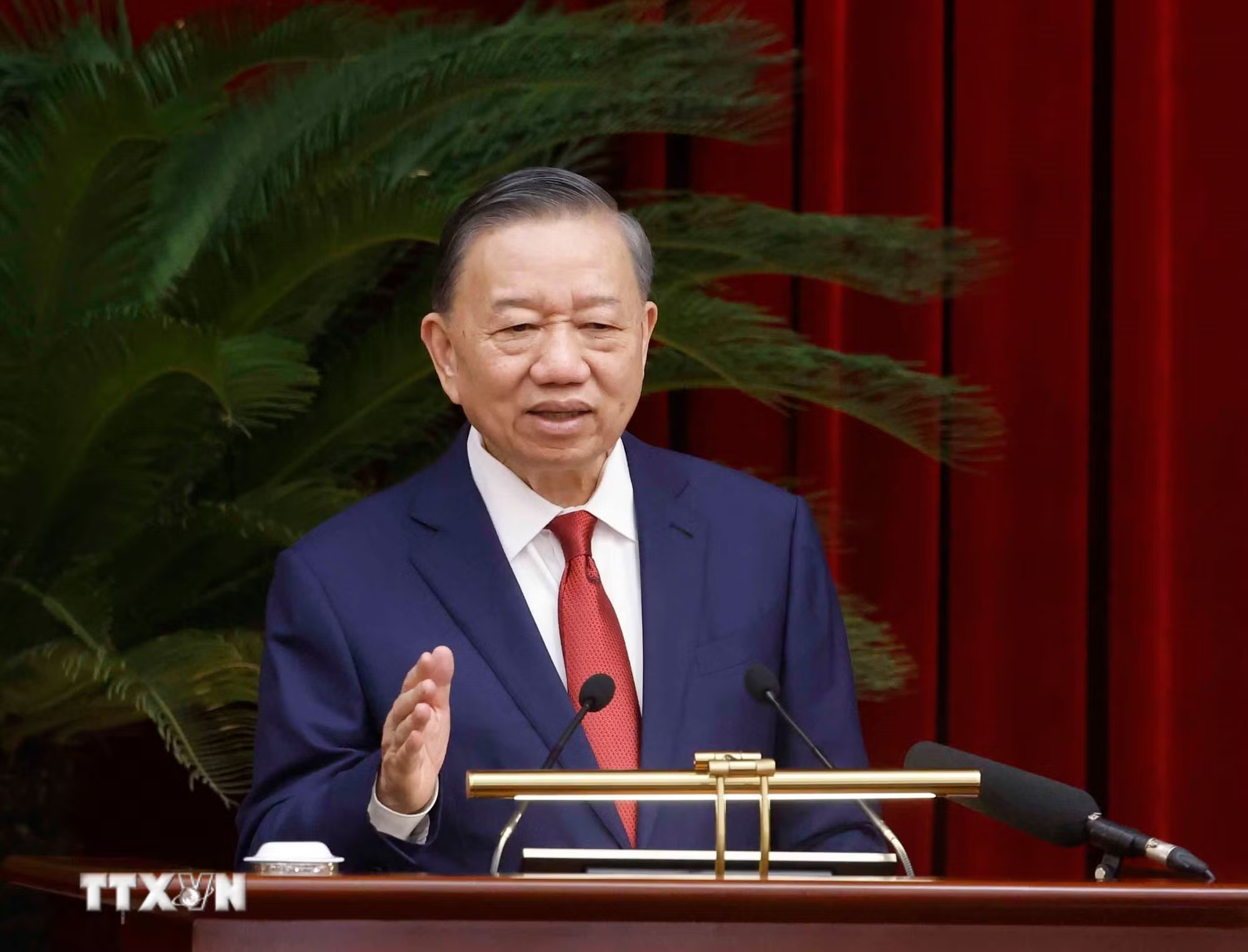 ttxvn-be-mac-hoi-nghi-lan-thu-tu-ban-chap-hanh-trung-uong-dang-khoa-xiv-9073917-3jpg.png