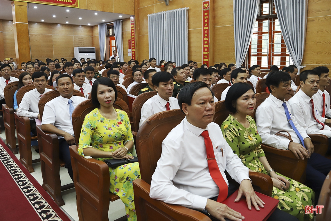 Đồng chí Trần Quang Tuấn được bầu giữ chức Bí thư Huyện ủy Đức Thọ
