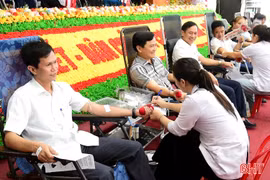 Tiếp nhận 201 đơn vị máu tại ngày hội hiến máu ở phường Nam Hồng Lĩnh