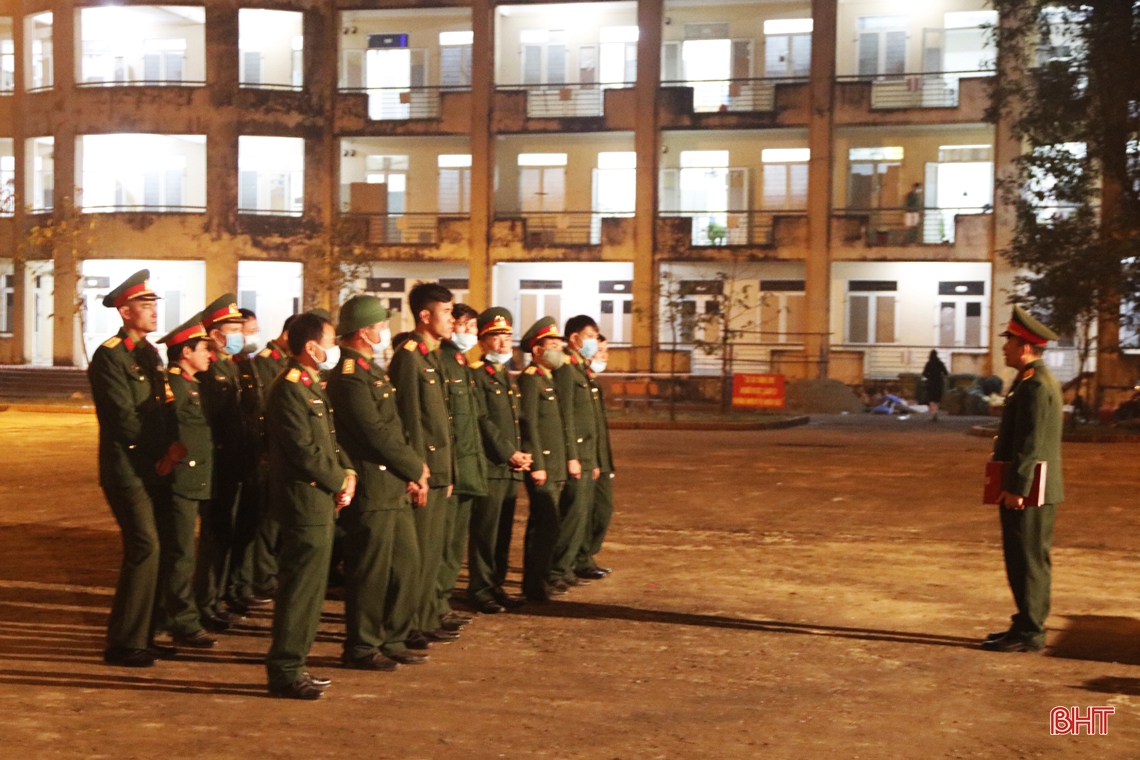 Những người giữ mùa xuân bình yên (bài 3): “Còn công dân cách ly, chúng tôi sẽ ở lại nơi này đón tết…”!