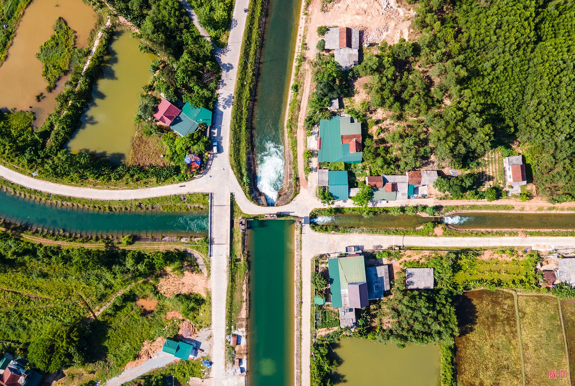 Xuôi dòng Kẻ Gỗ…