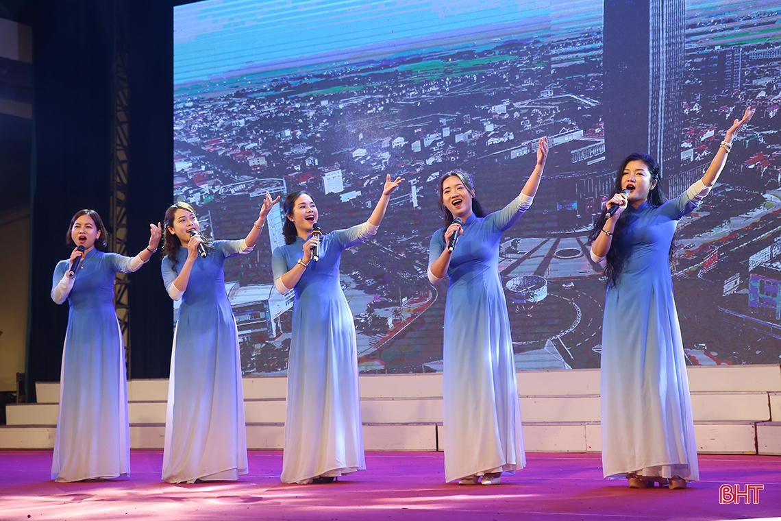 Phòng GD&ĐT thành phố Hà Tĩnh giành giải xuất sắc liên hoan tiếng hát giáo viên năm 2022