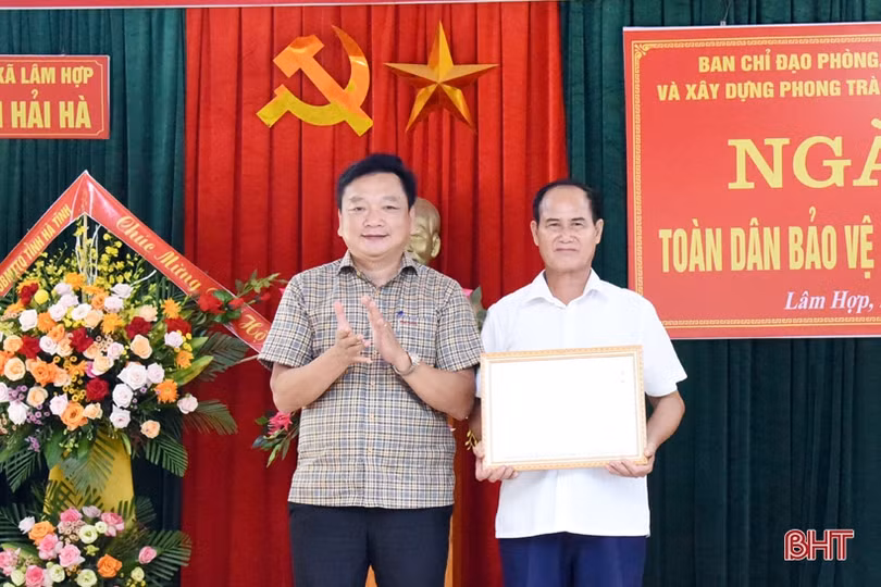 Lãnh đạo tỉnh chung vui “Ngày hội toàn dân bảo vệ an ninh Tổ quốc” ở huyện Kỳ Anh