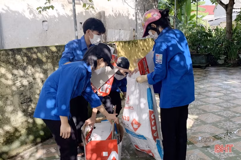 Hơn 3.000 ĐVTN, học sinh Hà Tĩnh hưởng ứng ngày hội Chiến sỹ Hoa phượng đỏ