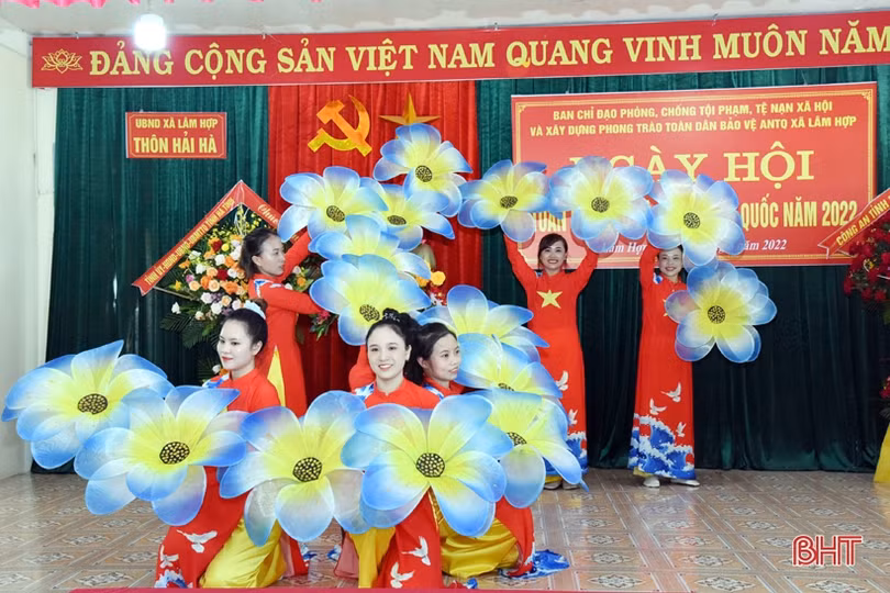 Lãnh đạo tỉnh chung vui “Ngày hội toàn dân bảo vệ an ninh Tổ quốc” ở huyện Kỳ Anh
