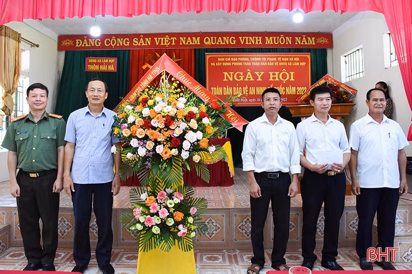 Lãnh đạo tỉnh chung vui “Ngày hội toàn dân bảo vệ an ninh Tổ quốc” ở huyện Kỳ Anh