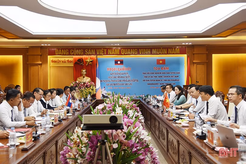 Tăng cường trao đổi kinh nghiệm công tác tuyên giáo giữa Hà Tĩnh - Bôlykhămxay - Savannakhet