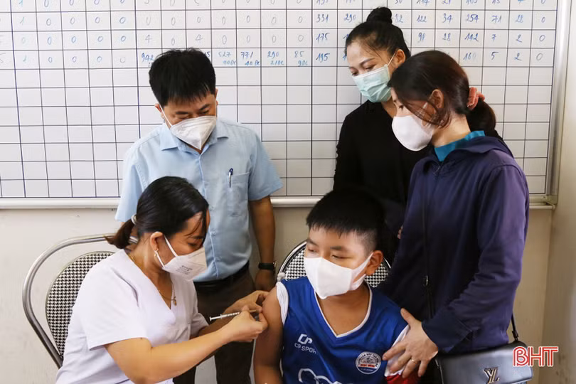 Đồng hành tháo gỡ khó khăn để ngành y tế thực hiện tốt sứ mệnh chăm sóc sức khỏe Nhân dân