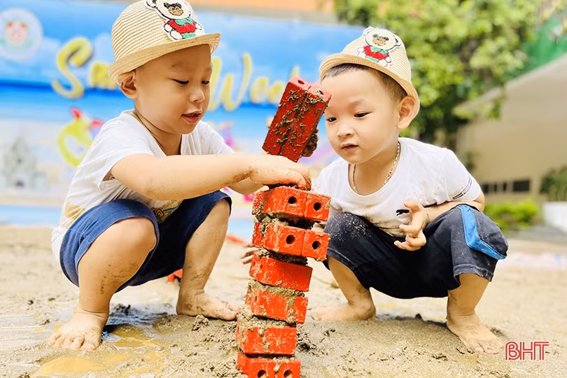 Độc đáo lễ hội cát SANDY WEEK” của các bé mầm non Trí Đức