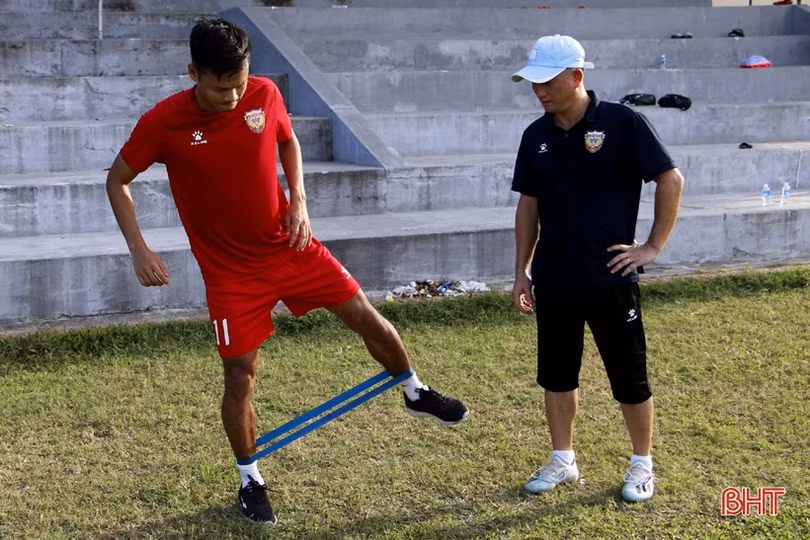 Trở về sau chiến thắng, Hồng Lĩnh Hà Tĩnh dồn sức luyện quân đón đương kim vô địch V.League