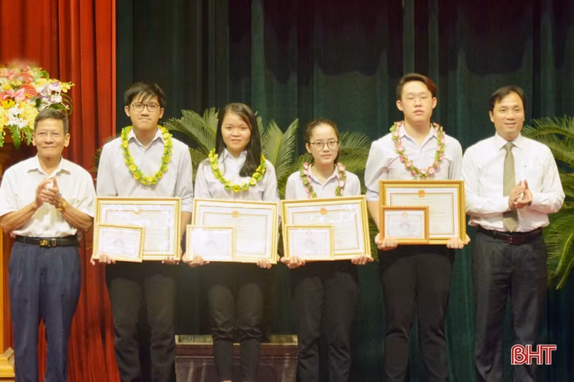 Nhận học bổng tiền tỷ ở Mỹ, du học sinh Hà Tĩnh vẫn muôn nỗi lo
