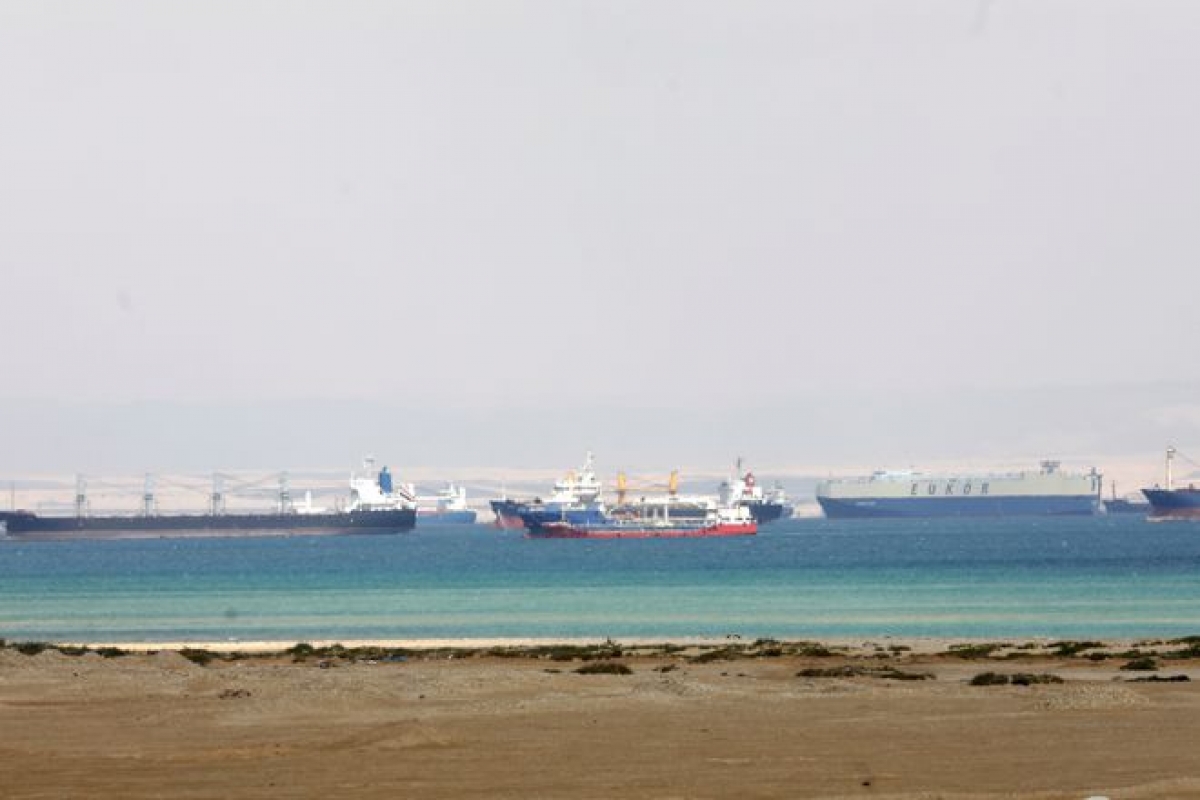Vụ tắc nghẽn kênh đào Suez đặt ra thách thức lớn đối với an ninh và kinh tế toàn cầu