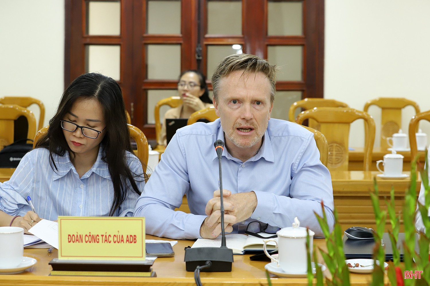 bqbht_br_ubnd-tinh-lam-viec-voi-ngan-hang-adb-3.jpg