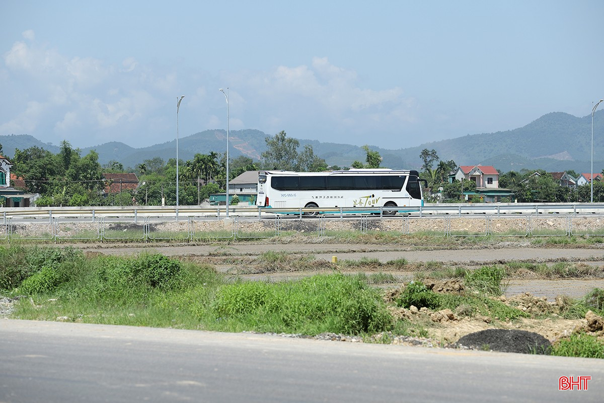 bqbht_br_bat-cap-bien-bao-nut-giao-cao-toc-5a.jpg