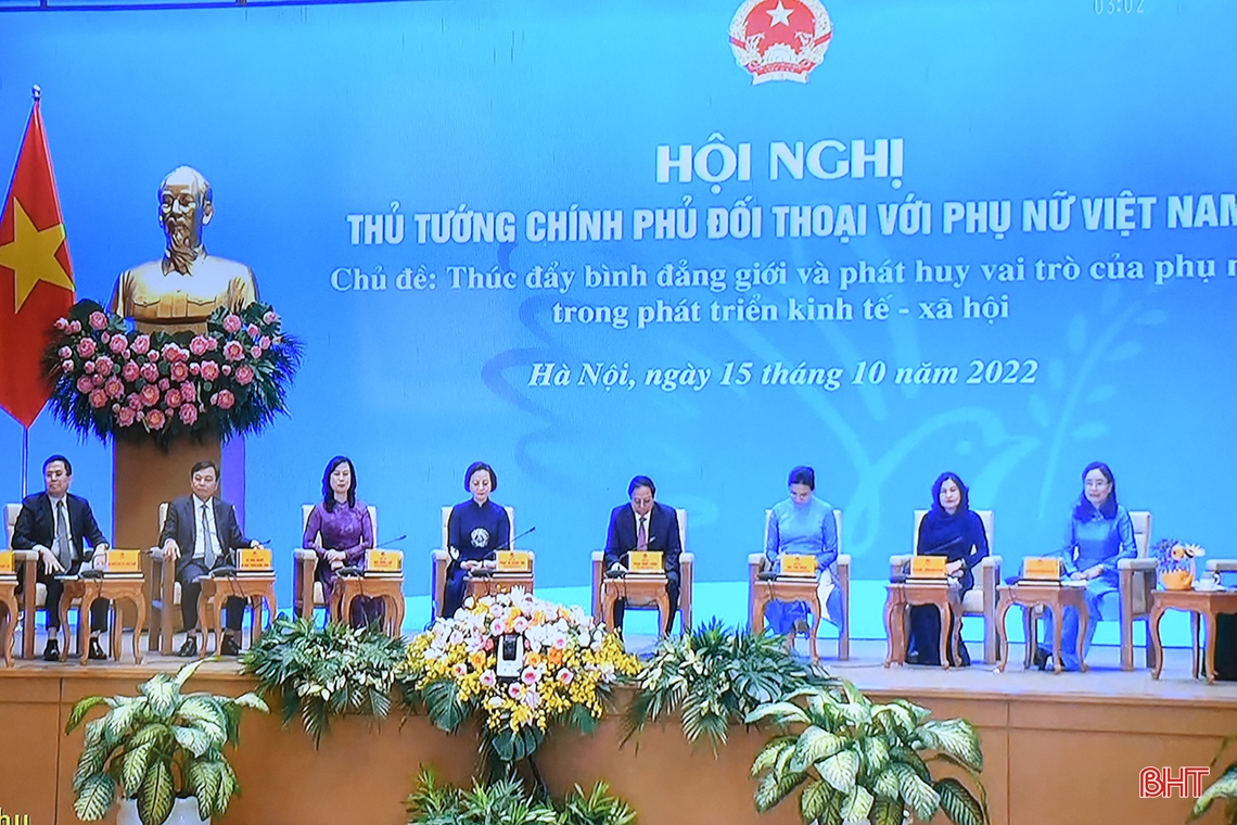Tạo môi trường để phụ nữ Việt Nam khẳng định vị thế, vai trò trong phát triển kinh tế - xã hội