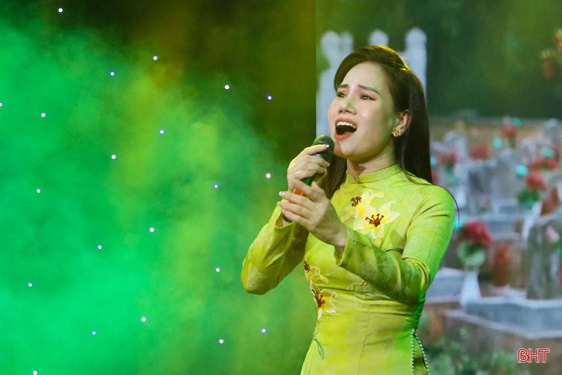 Hào hùng, lắng đọng Chương trình giao lưu nghệ thuật “Lời tri ân tháng 7